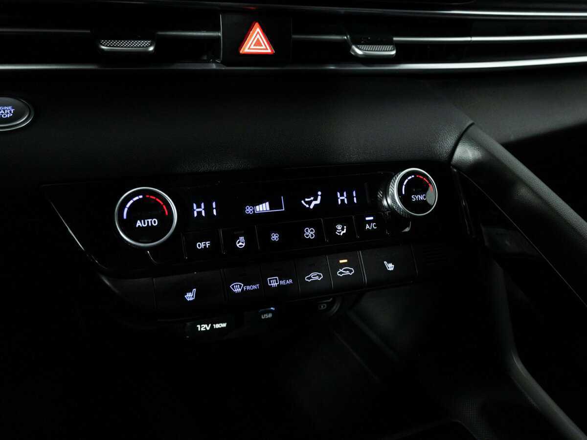 Hyundai Elantra с пробегом — 2021 год. Фото: #16