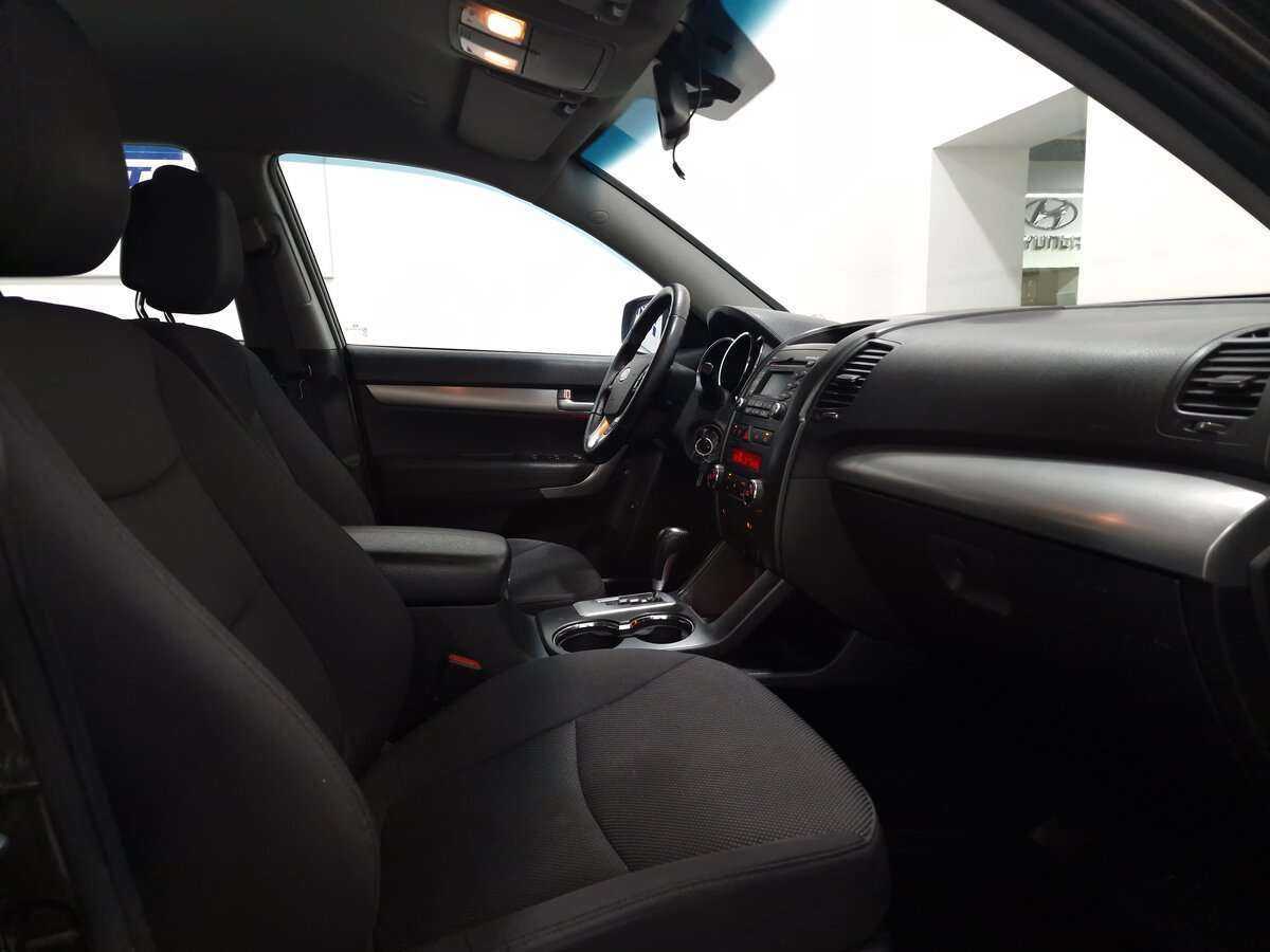 Kia Sorento с пробегом — 2012 год. Фото: #12