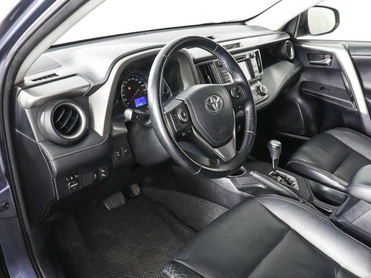 Toyota RAV4 с пробегом — 2013 год. Фото: #8