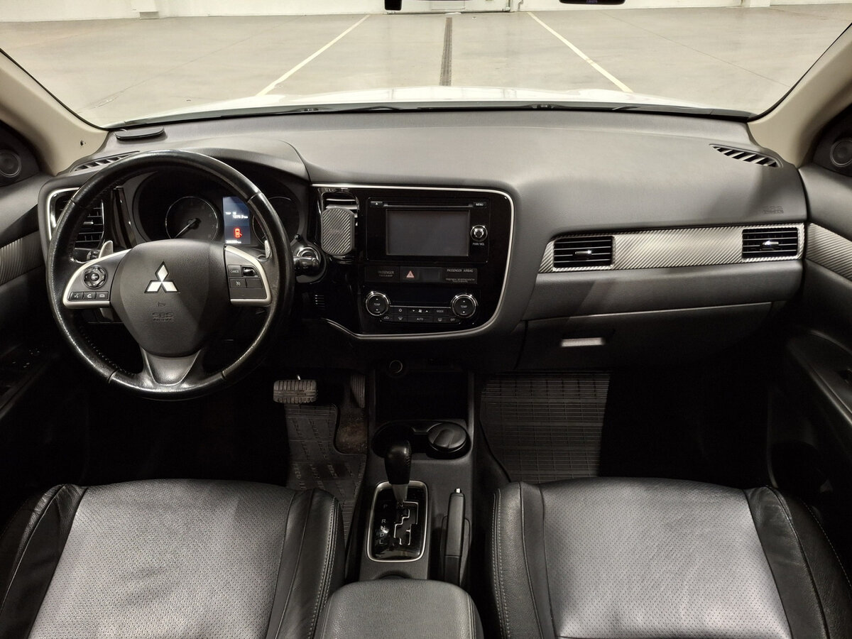 Mitsubishi Outlander с пробегом — 2013 год. Фото: #13