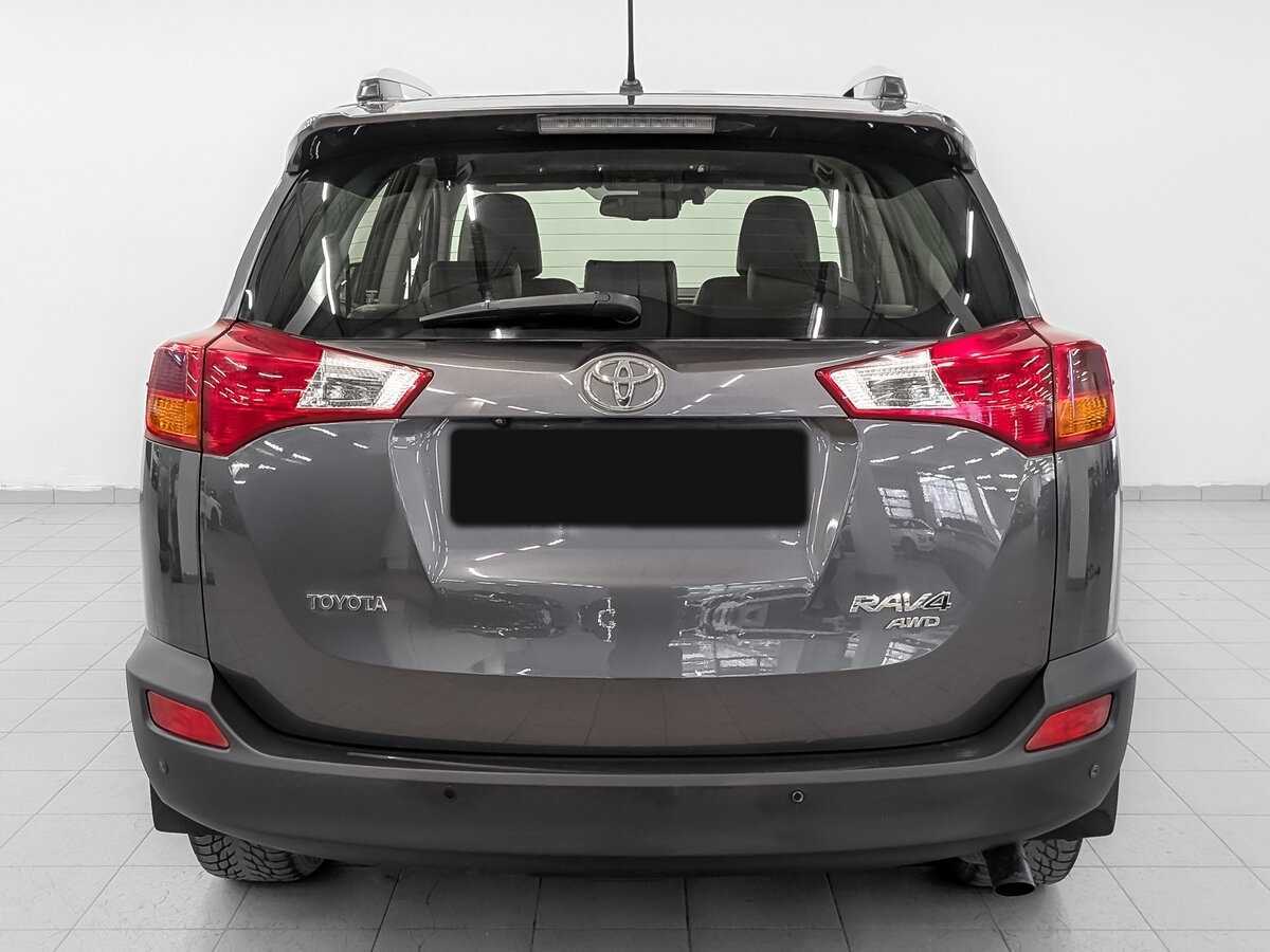 Toyota RAV4 с пробегом — 2014 год. Фото: #5