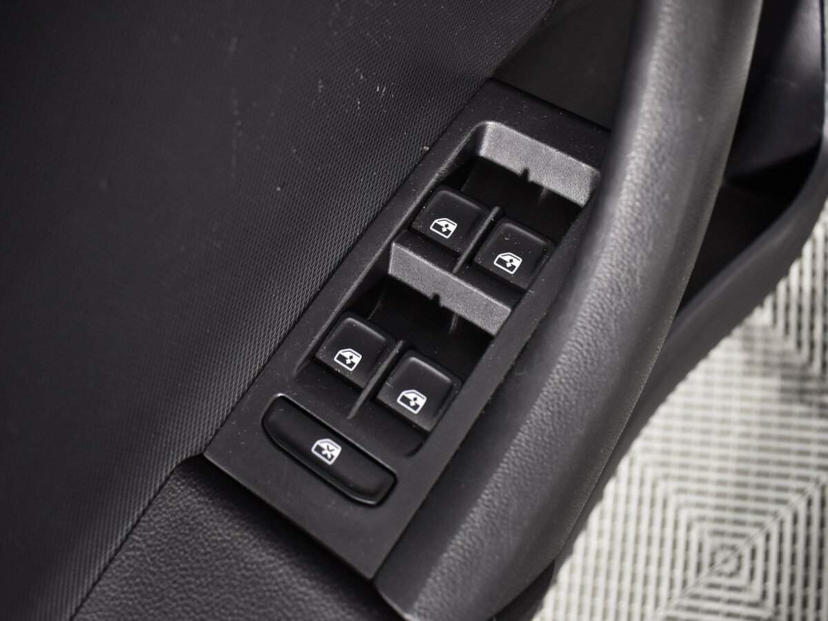 Skoda Rapid с пробегом — 2018 год. Фото: #16