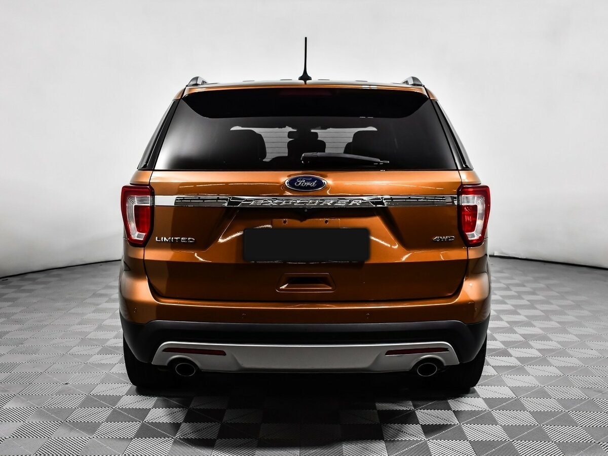 Ford Explorer с пробегом — 2018 год. Фото: #5