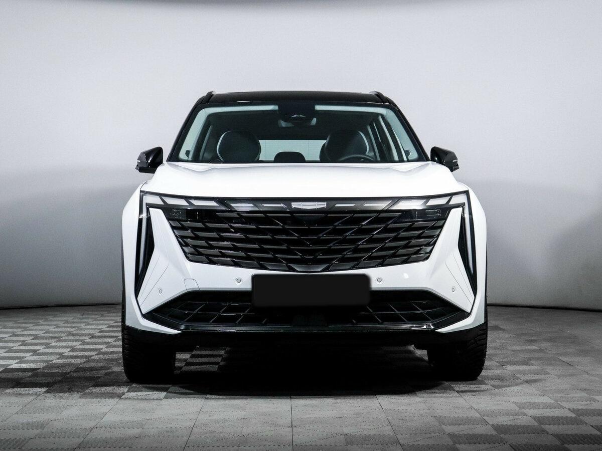 Geely Atlas с пробегом — 2024 год. Фото: #1