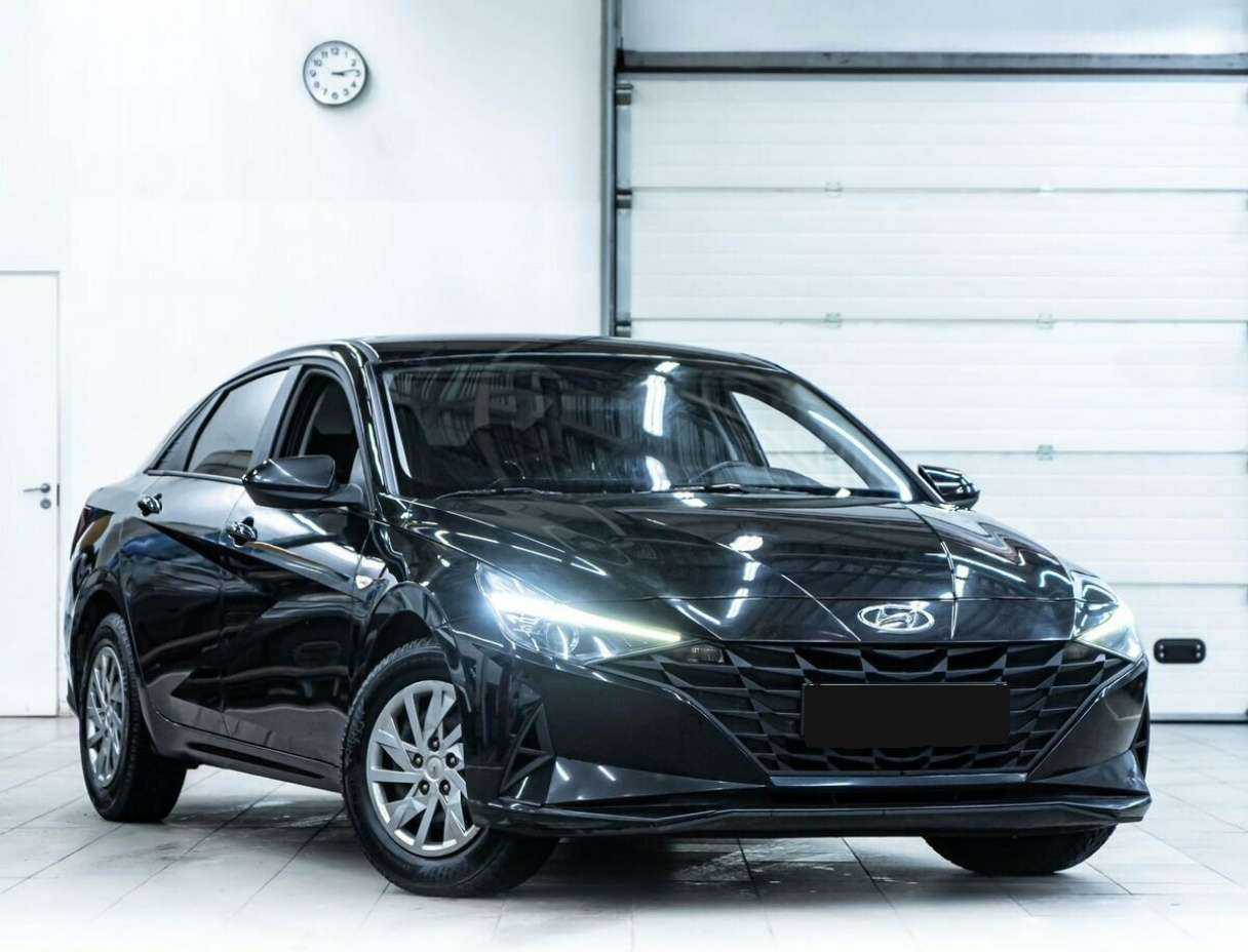 Hyundai Elantra с пробегом — 2021 год. Фото: #1
