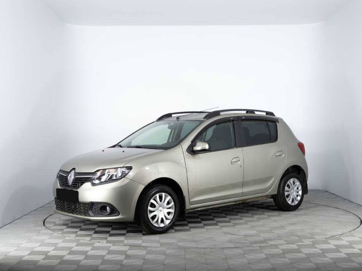 Renault Sandero с пробегом — 2015 год. Посмотреть фото
