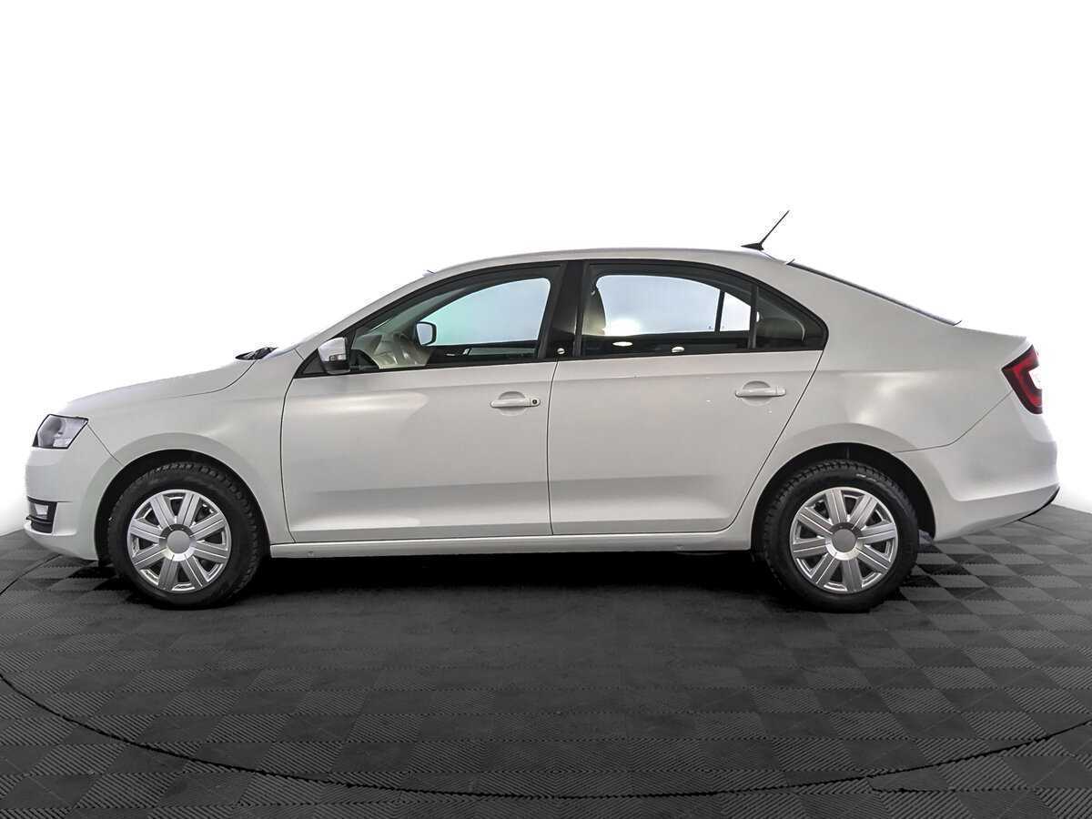 Skoda Rapid с пробегом — 2019 год. Фото: #7
