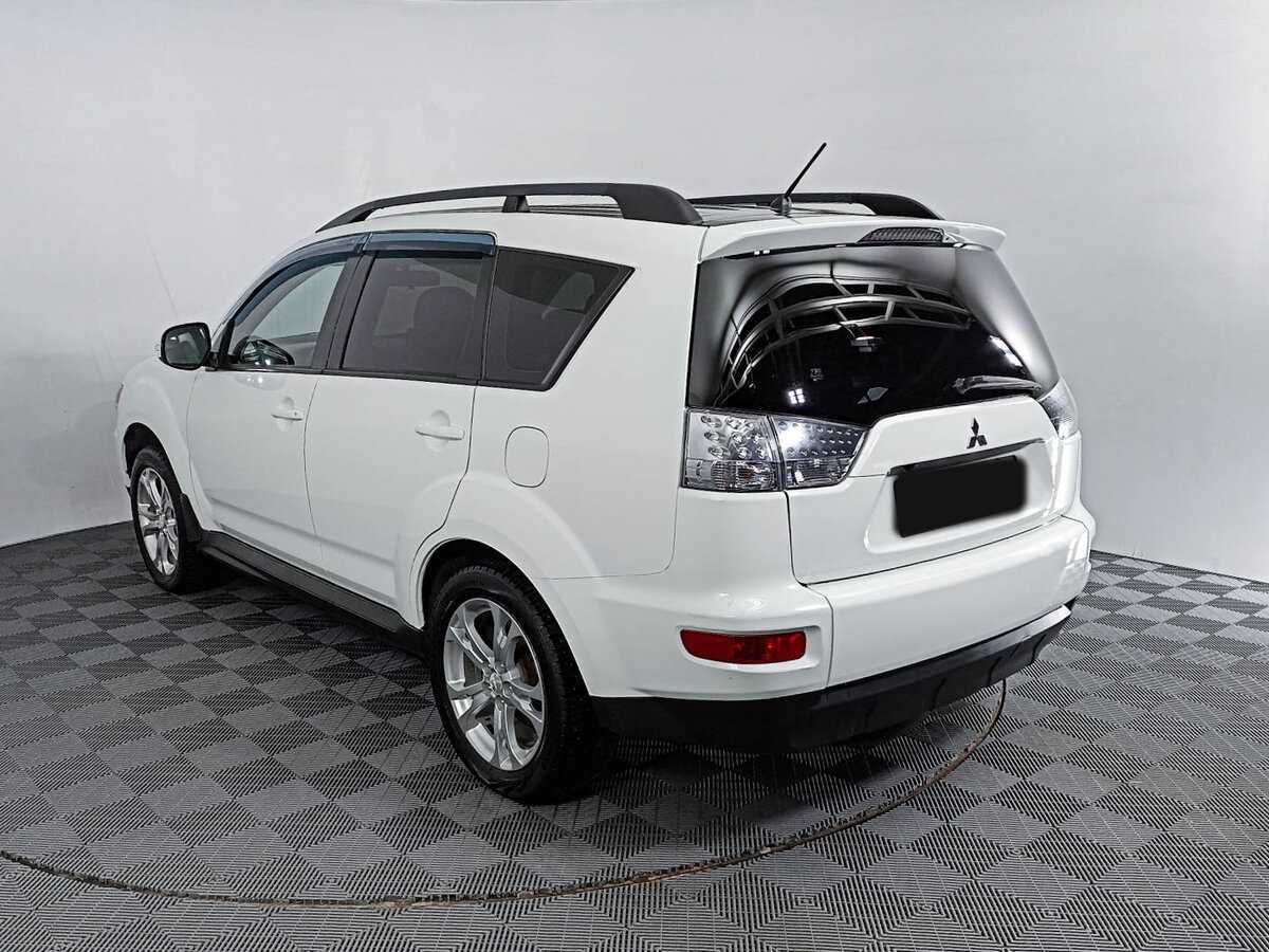 Mitsubishi Outlander с пробегом — 2012 год. Фото: #6