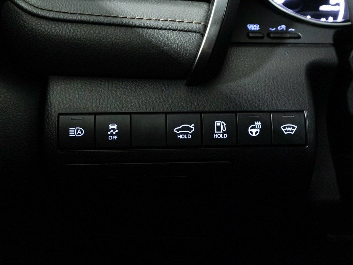 Toyota Camry с пробегом — 2019 год. Фото: #19