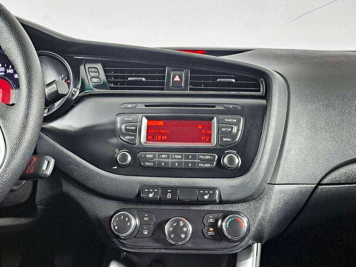 Kia Ceed с пробегом — 2015 год. Фото: #11