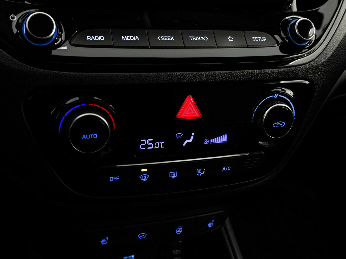 Hyundai Solaris с пробегом — 2020 год. Фото: #10
