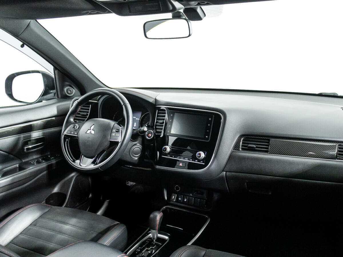 Mitsubishi Outlander с пробегом — 2021 год. Фото: #8