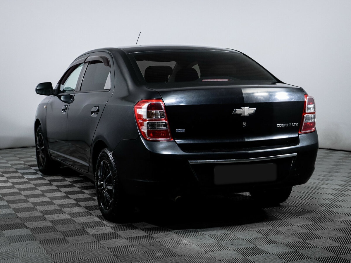 Chevrolet Cobalt с пробегом — 2013 год. Фото: #5