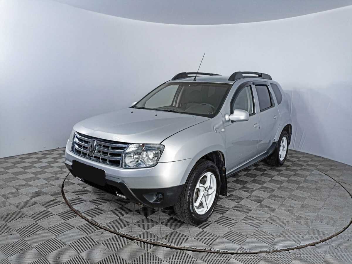 Renault Duster с пробегом — 2012 год. Посмотреть фото