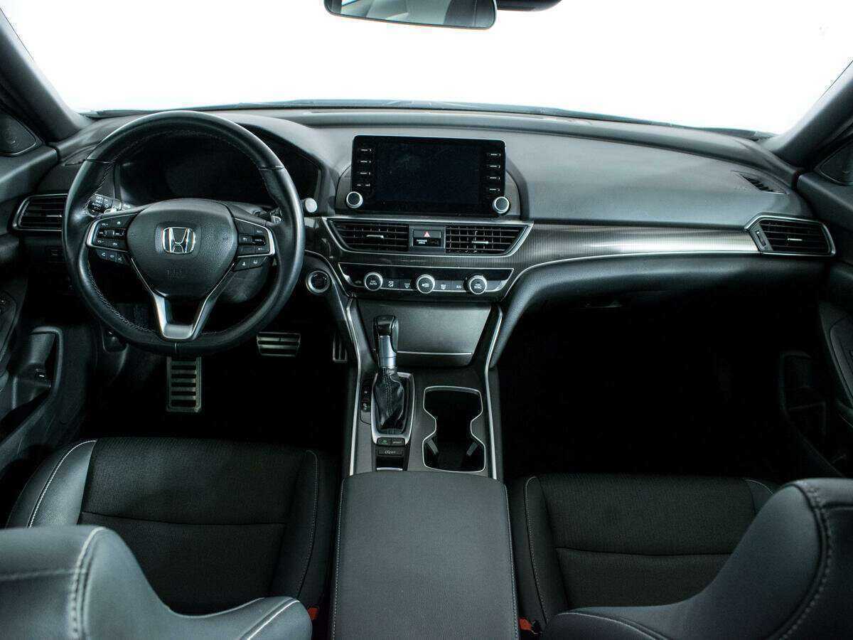 Honda Accord с пробегом — 2022 год. Фото: #11