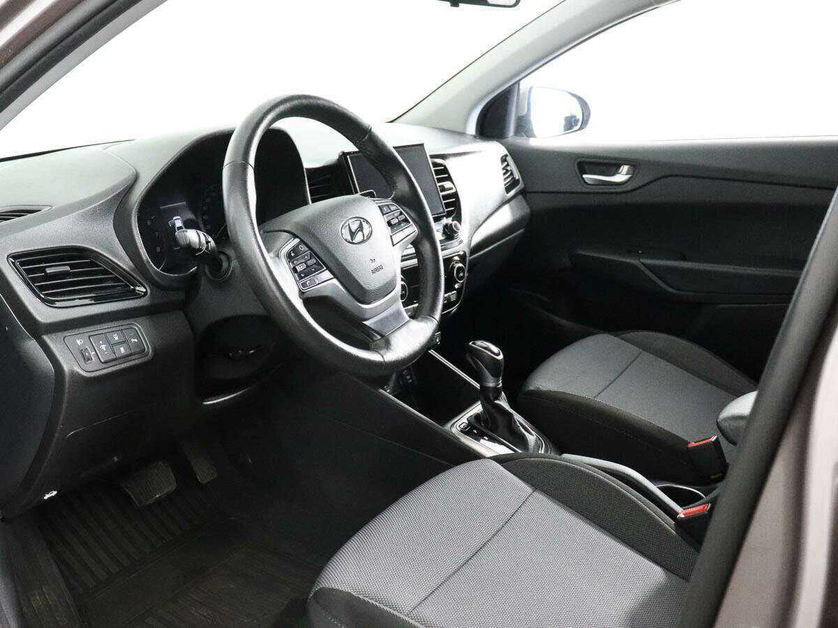 Hyundai Solaris с пробегом — 2020 год. Фото: #7