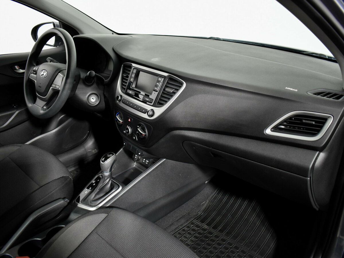Hyundai Solaris с пробегом — 2017 год. Фото: #12