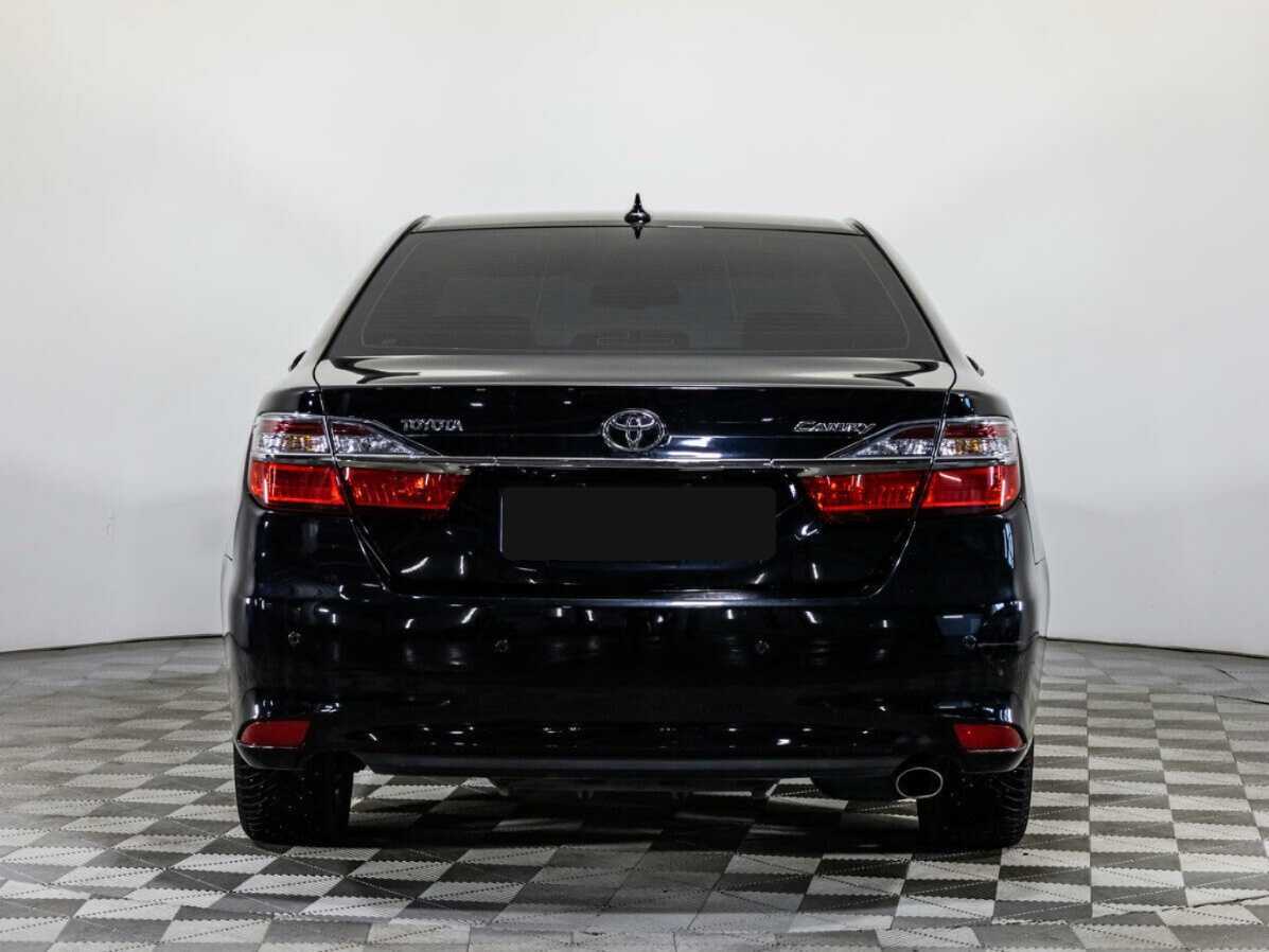 Toyota Camry с пробегом — 2016 год. Фото: #4