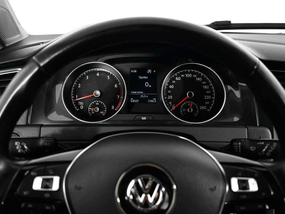Volkswagen Golf с пробегом — 2018 год. Фото: #8