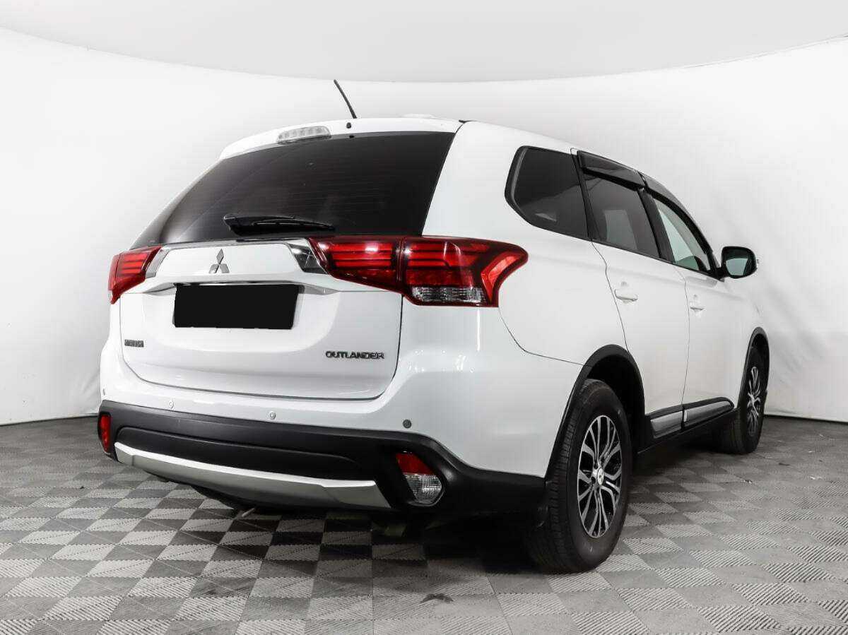 Mitsubishi Outlander с пробегом — 2016 год. Фото: #4
