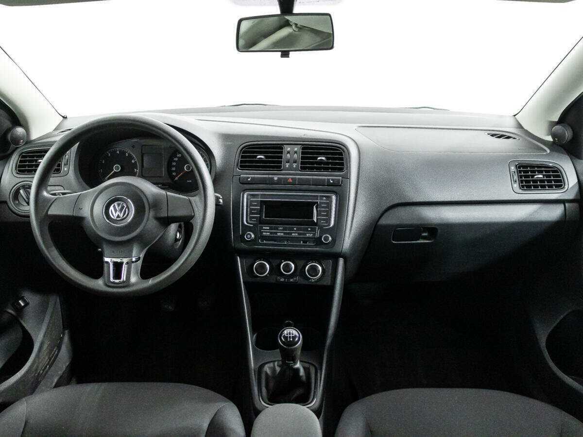 Volkswagen Polo с пробегом — 2014 год. Фото: #12