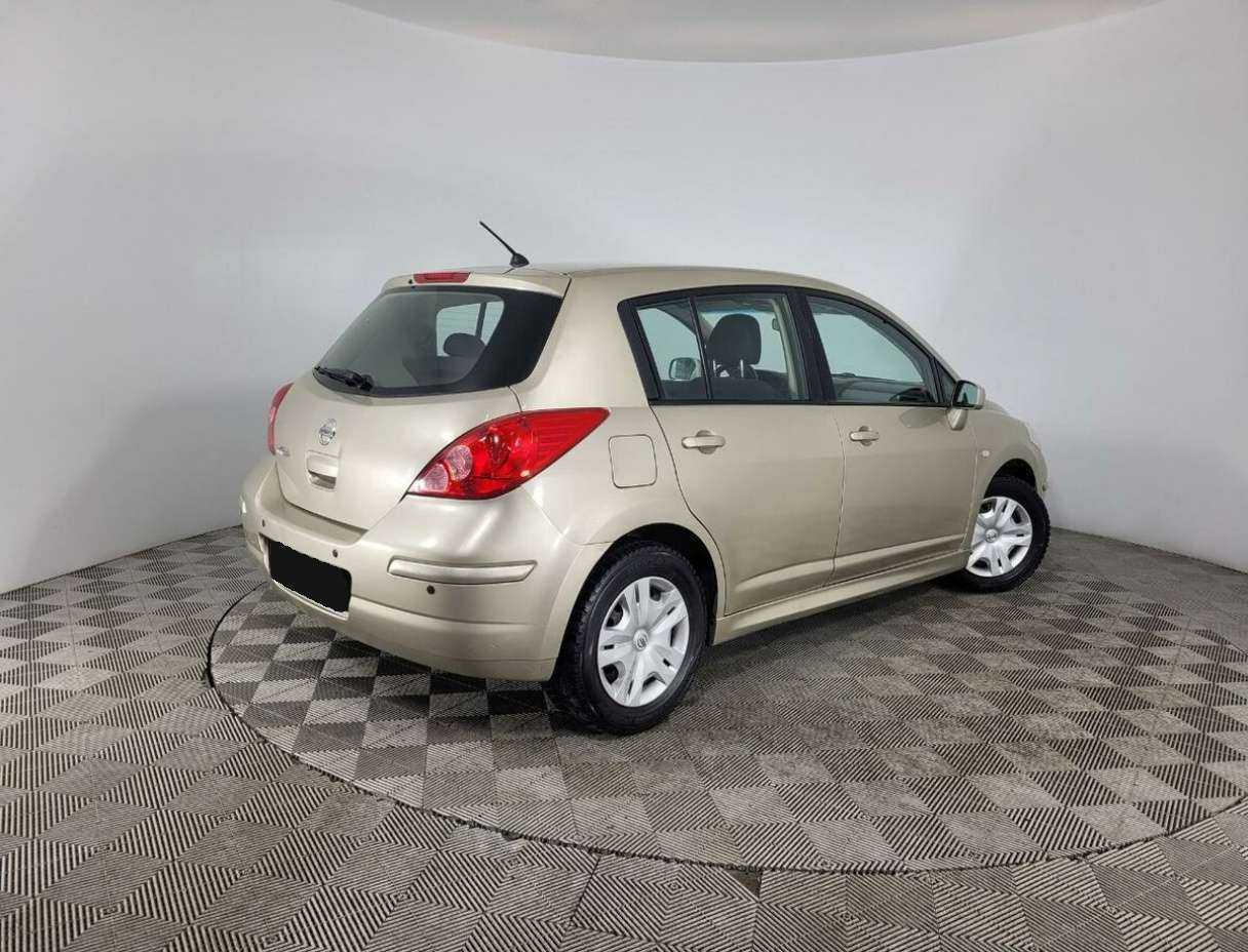 Nissan Tiida с пробегом — 2013 год. Фото: #5