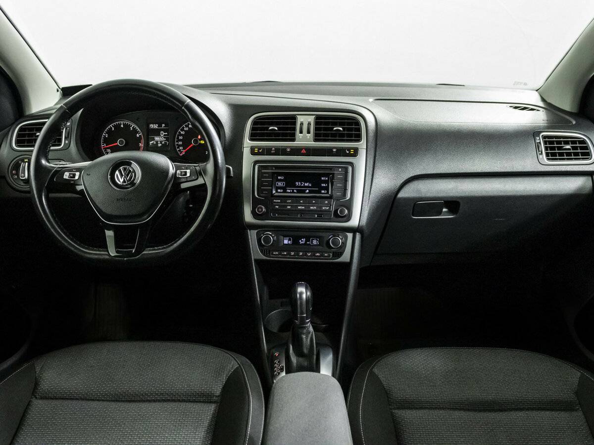 Volkswagen Polo с пробегом — 2018 год. Фото: #10