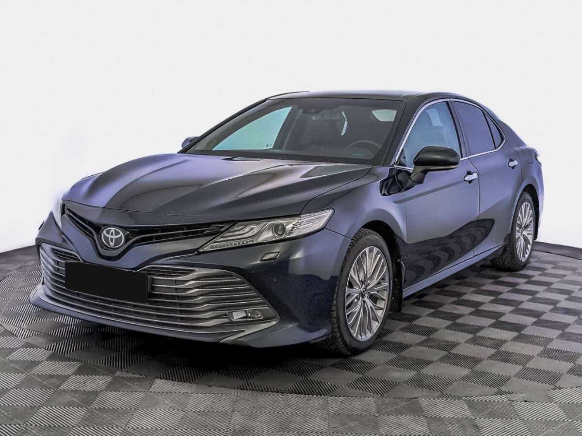 Toyota Camry с пробегом — 2018 год. Фото: #0