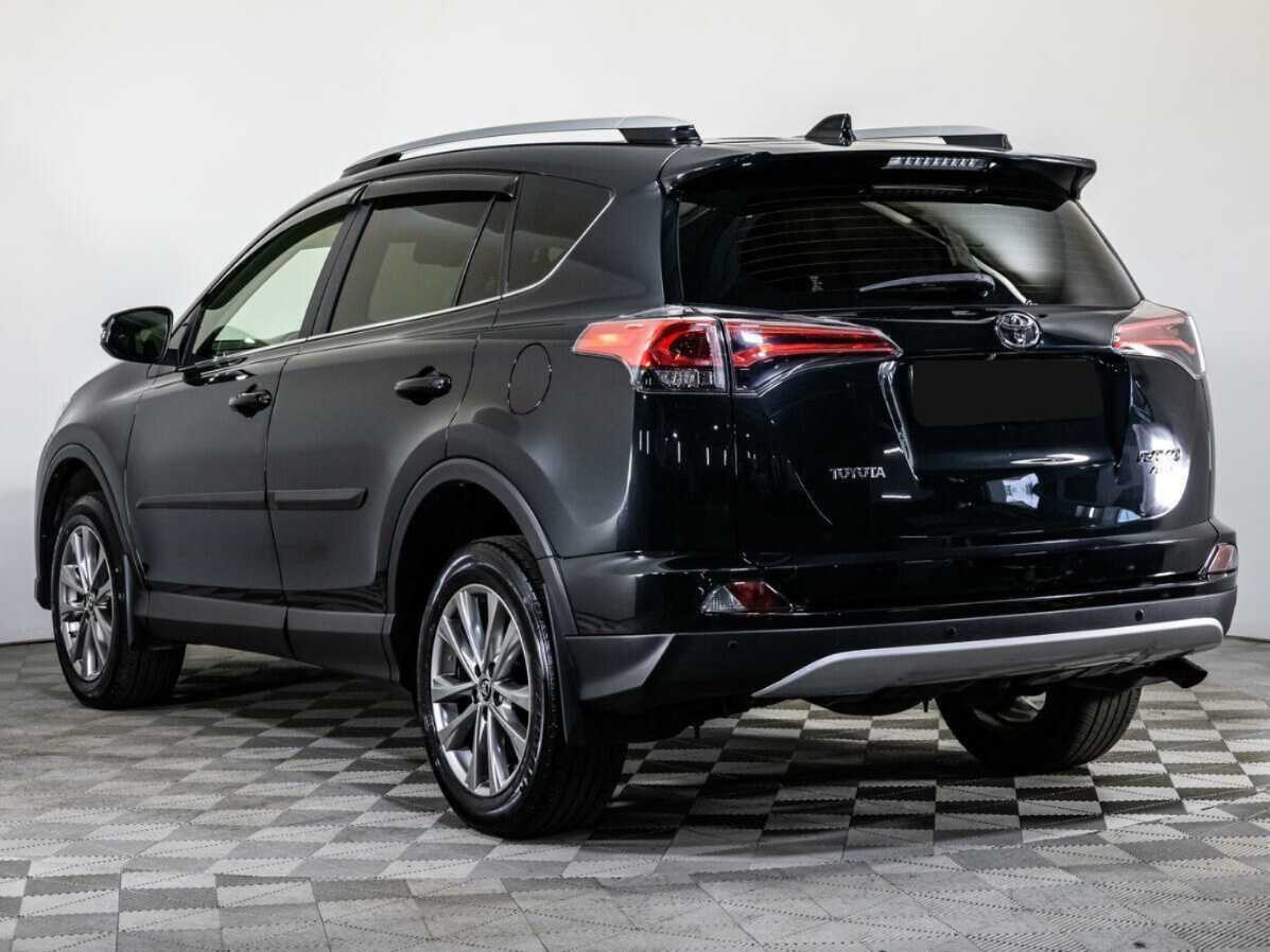 Toyota RAV4 с пробегом — 2016 год. Фото: #6