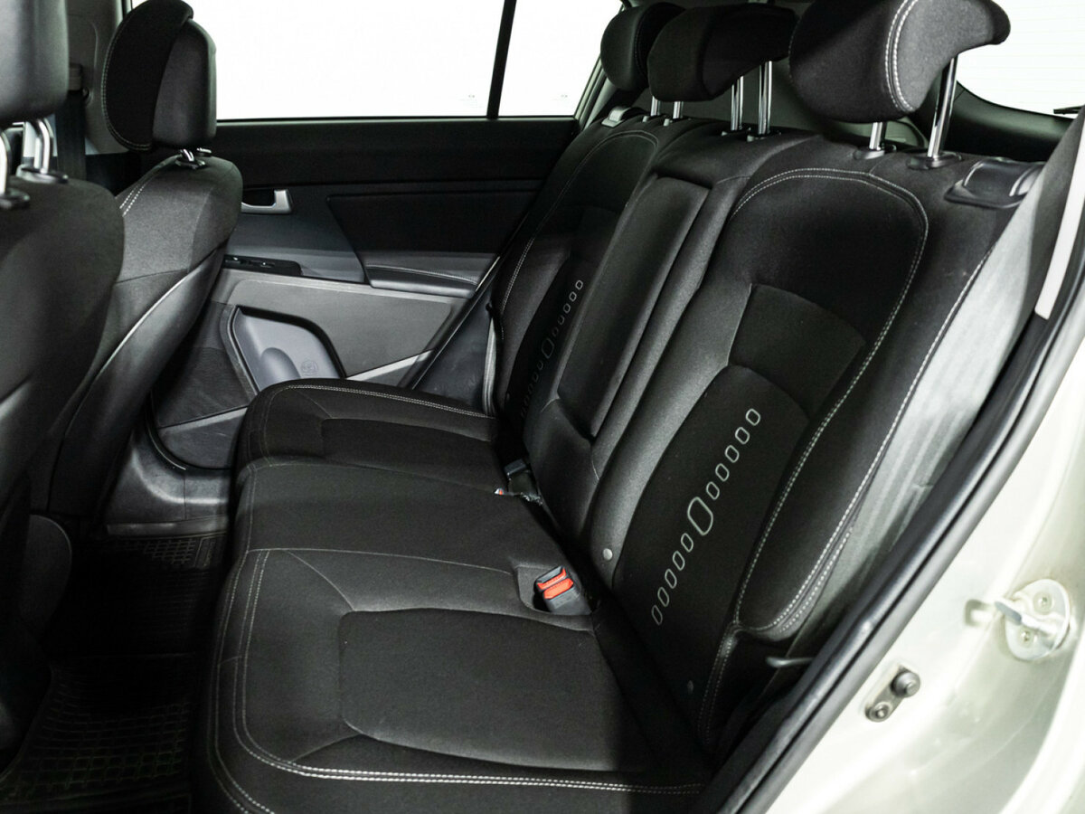 Kia Sportage с пробегом — 2015 год. Фото: #9