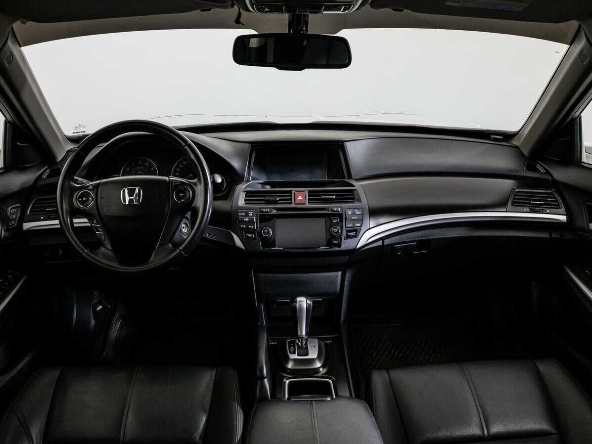 Honda Crosstour с пробегом — 2014 год. Фото: #10