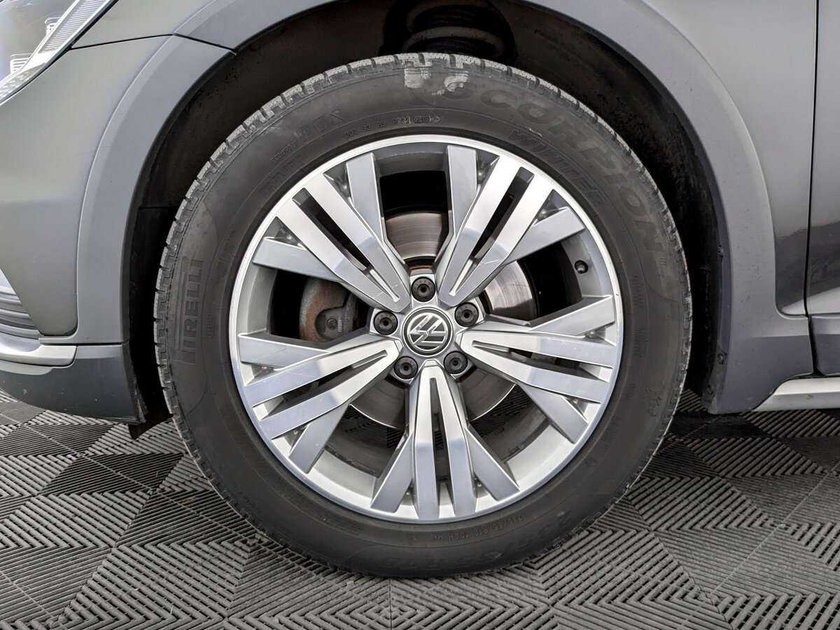 Volkswagen Passat с пробегом — 2018 год. Фото: #17