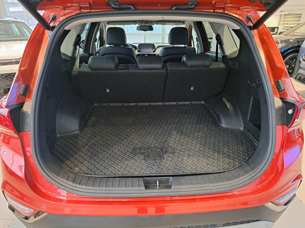 Hyundai Santa Fe с пробегом — 2019 год. Фото: #9