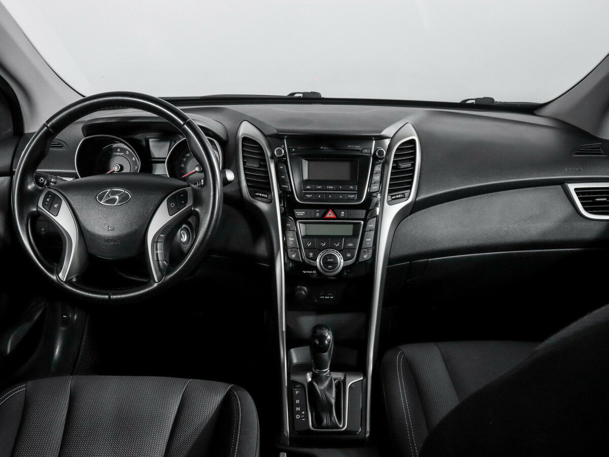 Hyundai i30 с пробегом — 2014 год. Фото: #9