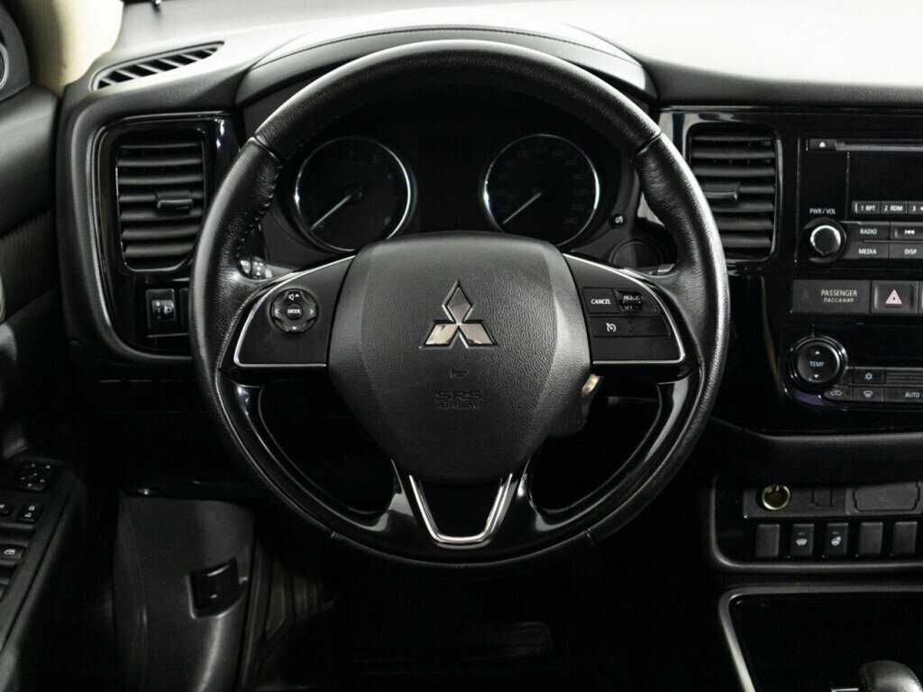 Mitsubishi Outlander с пробегом — 2018 год. Фото: #15