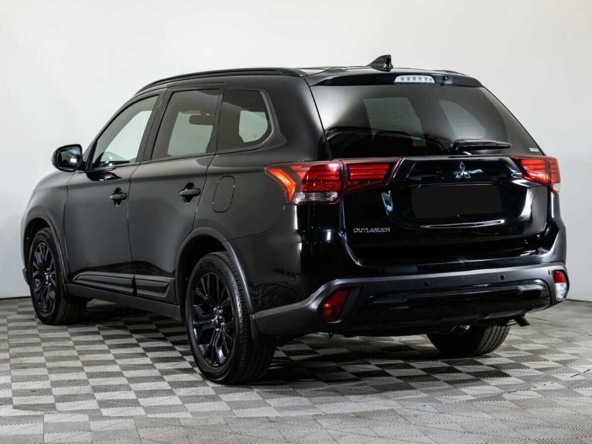 Mitsubishi Outlander с пробегом — 2021 год. Фото: #6