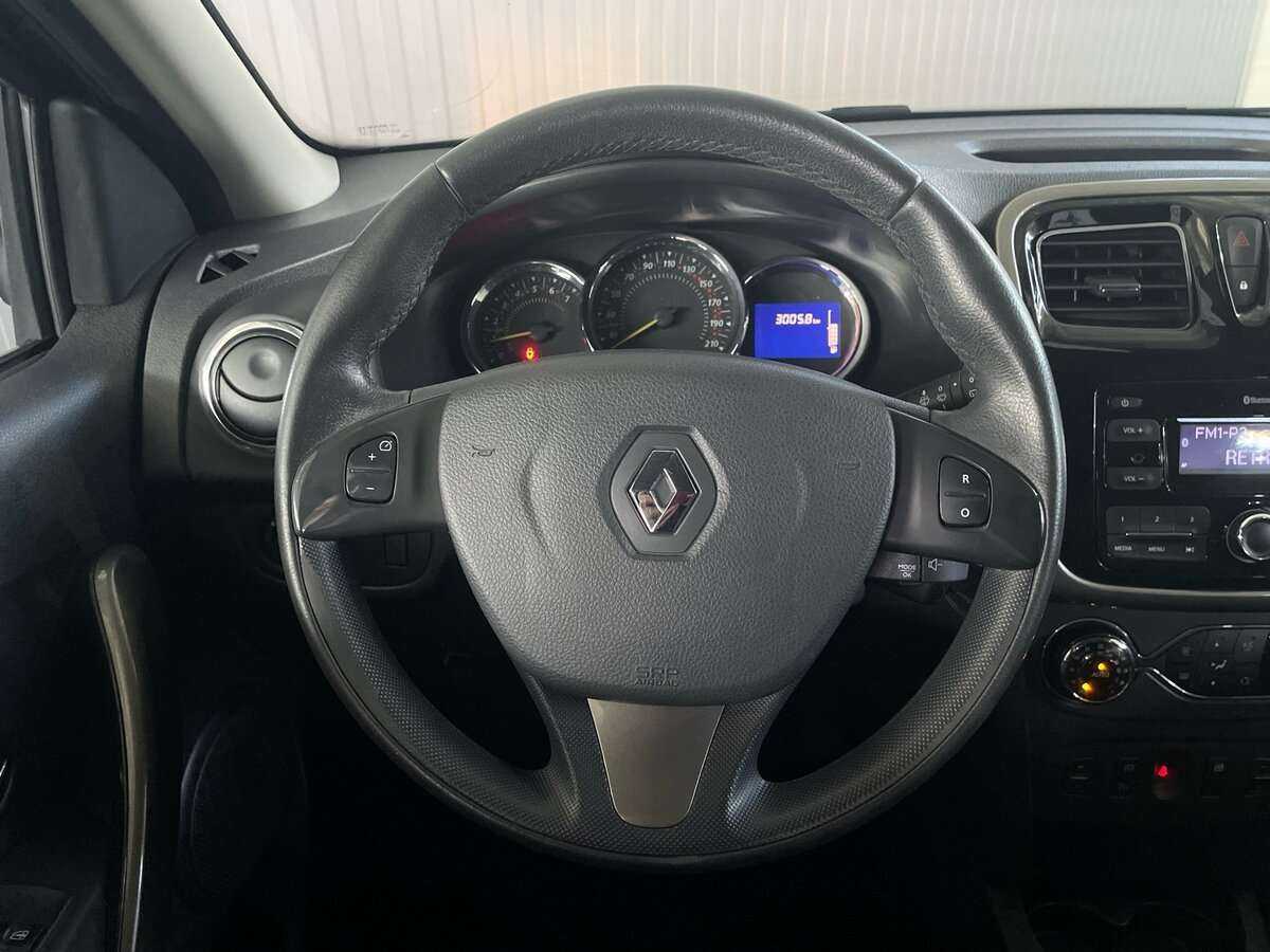 Renault Sandero с пробегом — 2018 год. Фото: #9