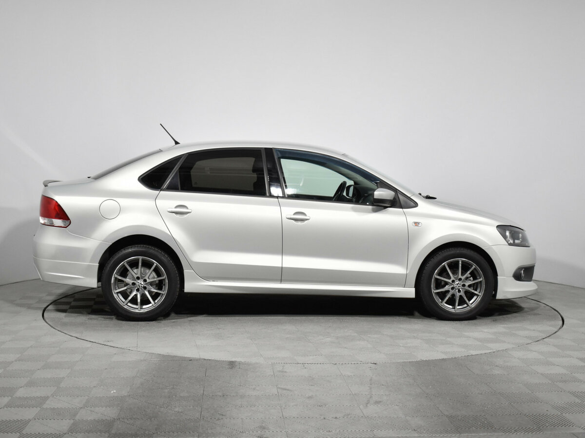 Volkswagen Polo с пробегом — 2014 год. Фото: #3