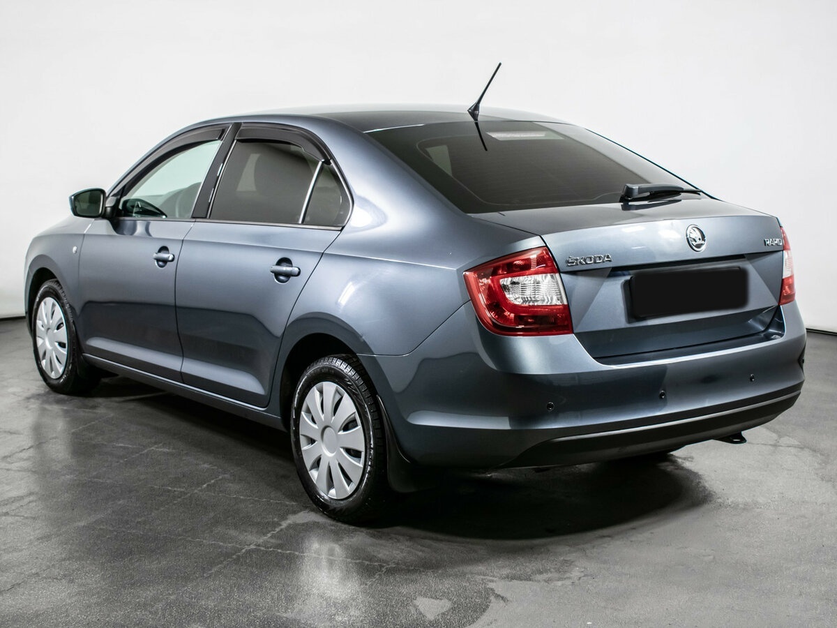 Skoda Rapid с пробегом — 2014 год. Фото: #5