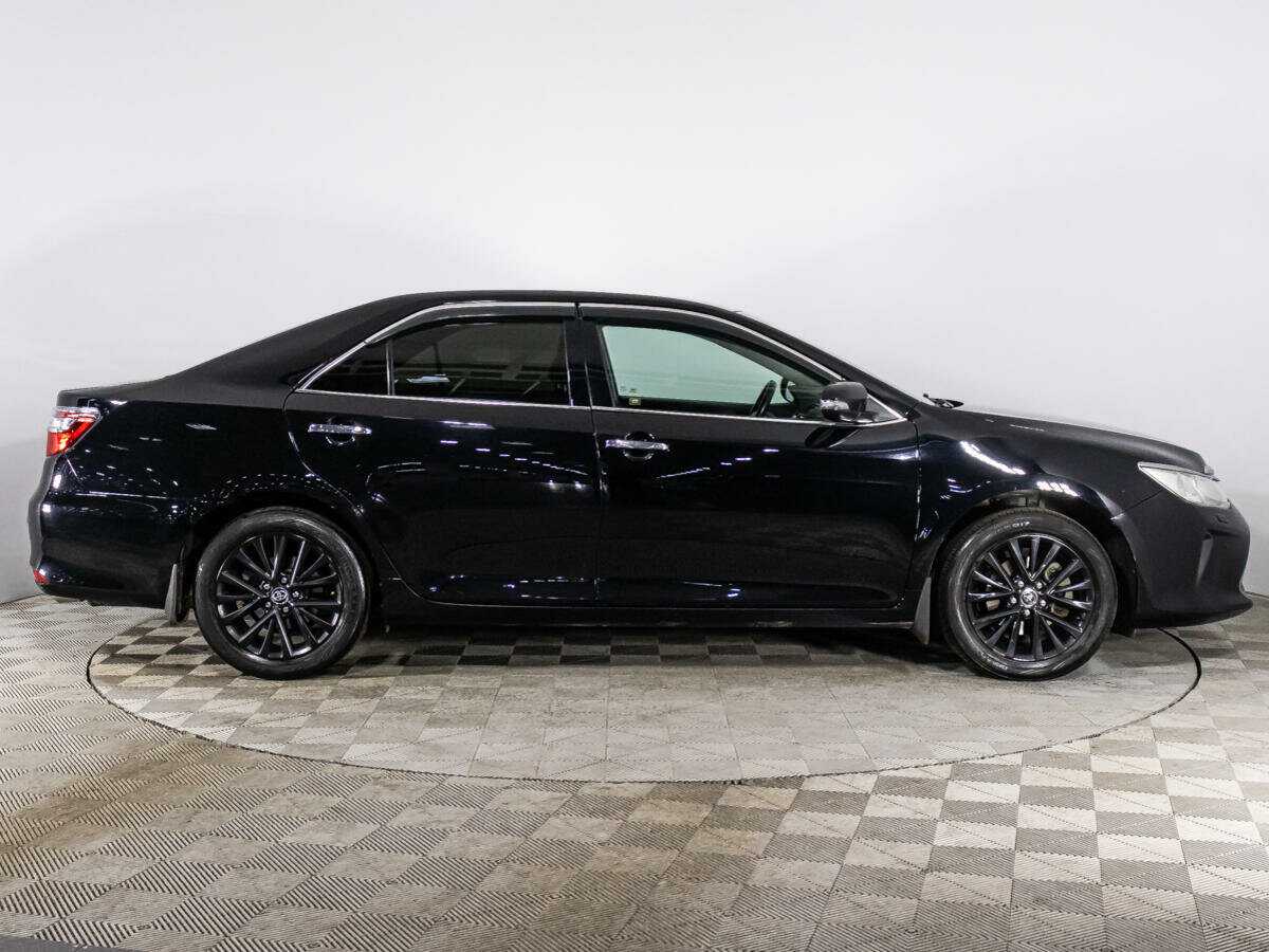 Toyota Camry с пробегом — 2016 год. Фото: #3