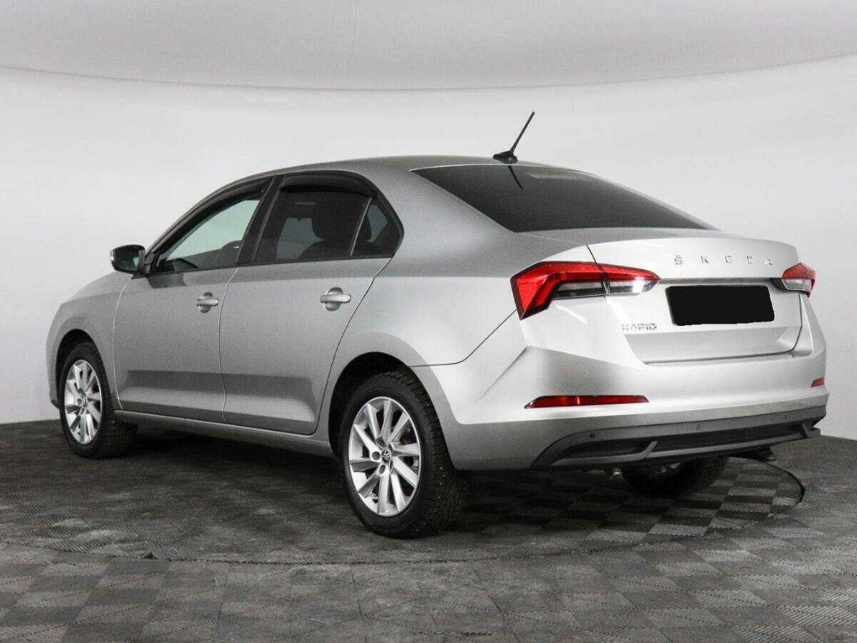 Skoda Rapid с пробегом — 2021 год. Фото: #6