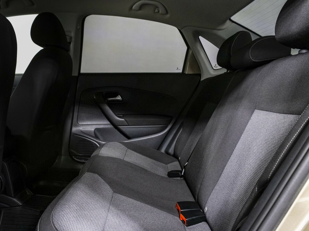 Volkswagen Polo с пробегом — 2018 год. Фото: #7