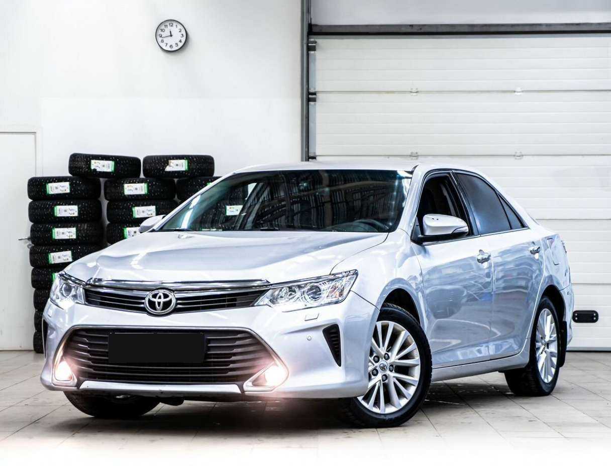 Toyota Camry с пробегом — 2015 год. Посмотреть фото