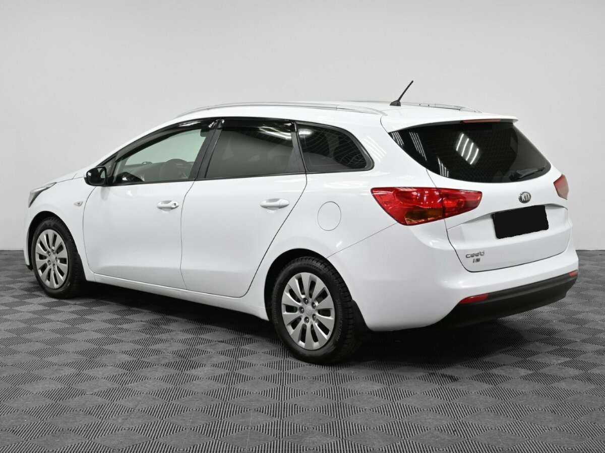 Kia Ceed с пробегом — 2013 год. Фото: #3