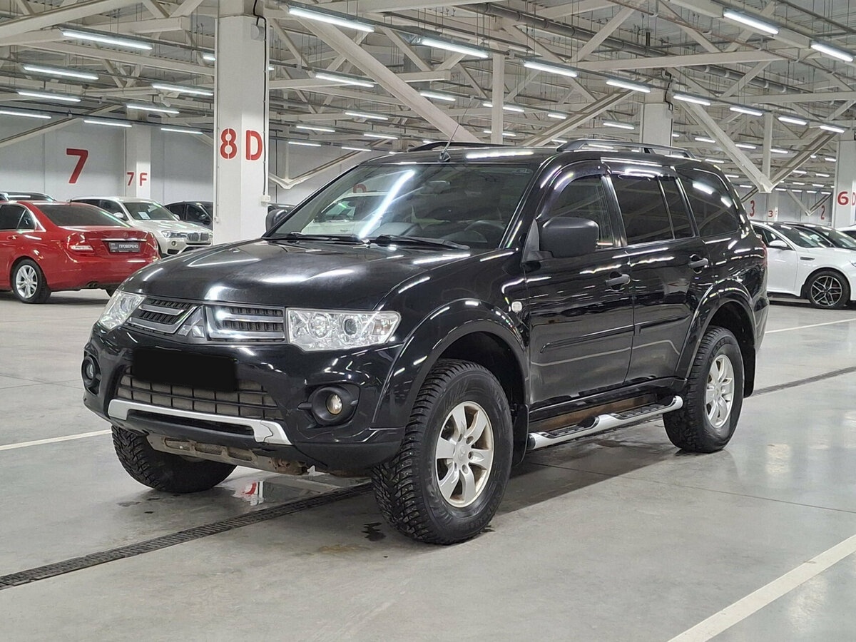 Mitsubishi Pajero Sport с пробегом — 2014 год. Фото: #0