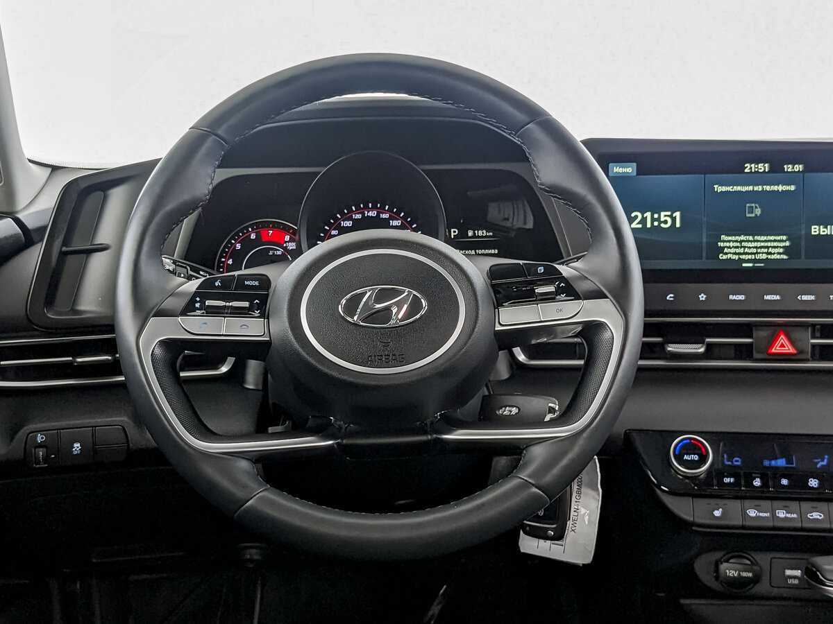 Hyundai Elantra с пробегом — 2021 год. Фото: #14