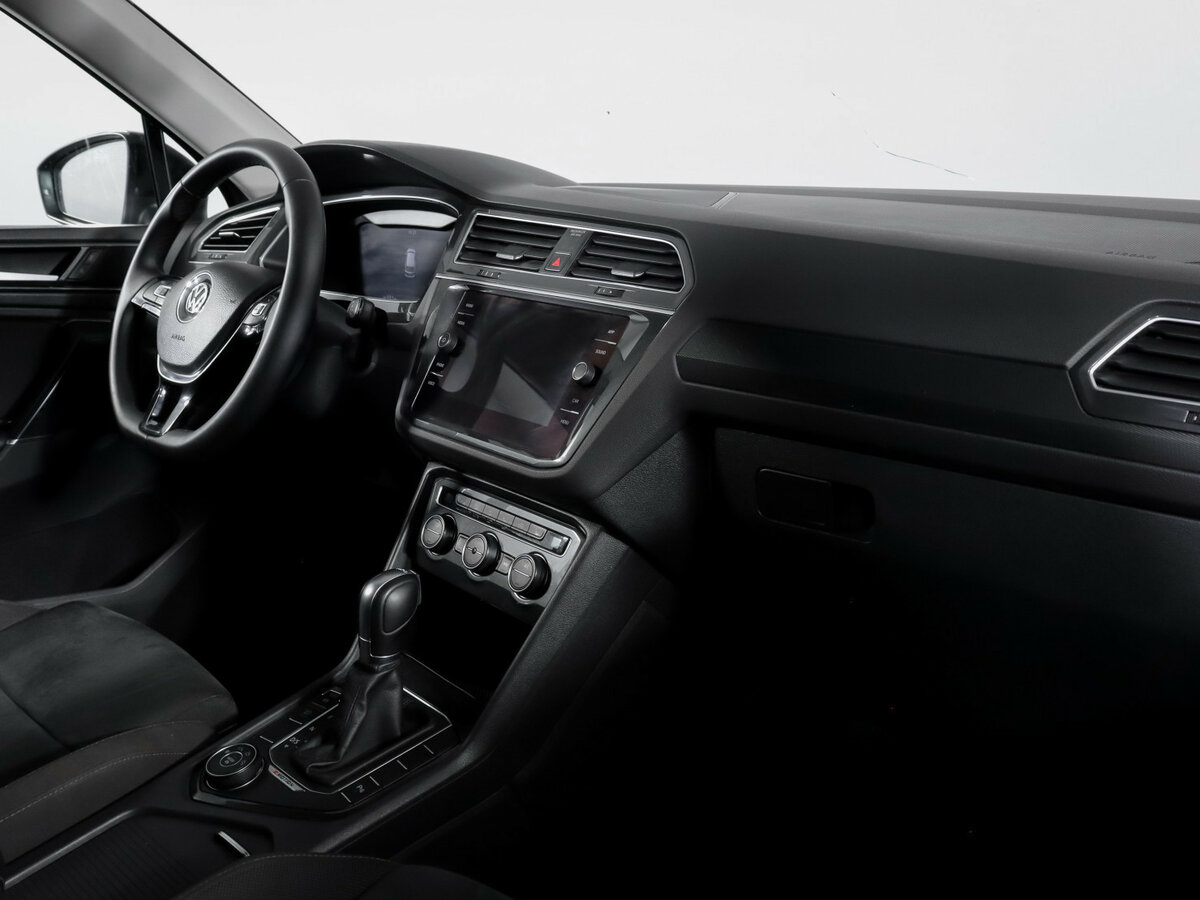 Volkswagen Tiguan с пробегом — 2018 год. Фото: #6