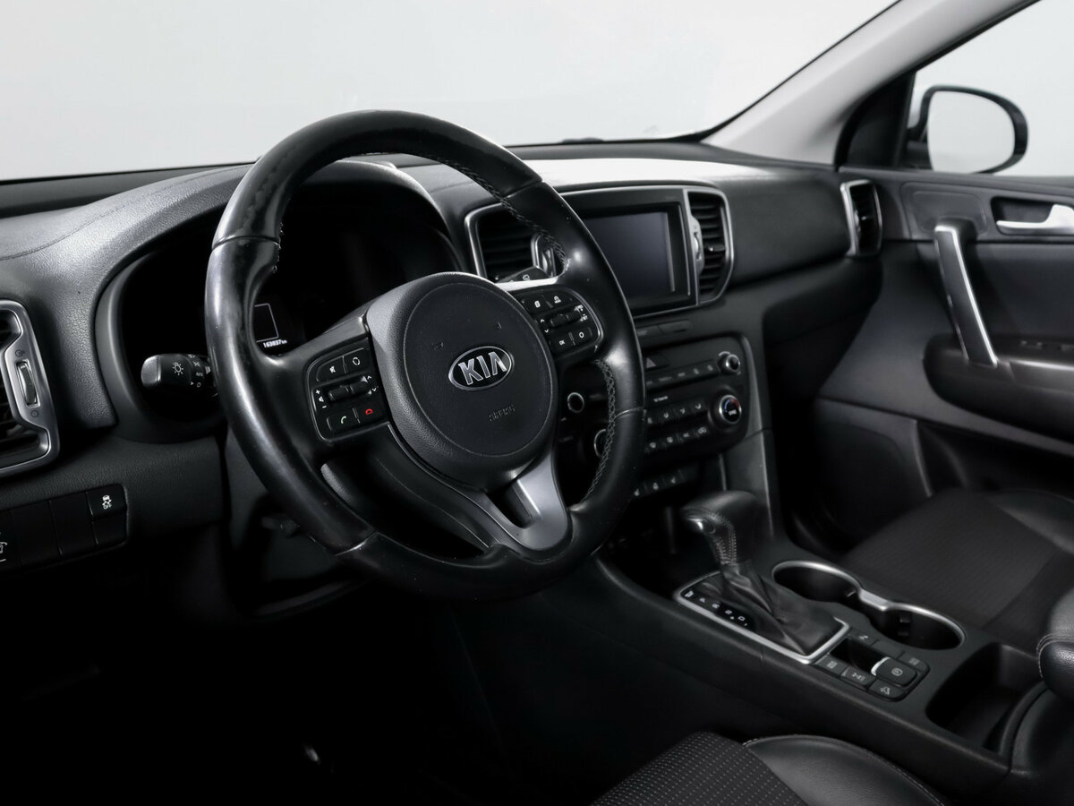 Kia Sportage с пробегом — 2016 год. Фото: #12