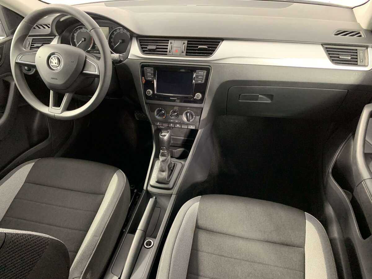 Skoda Rapid с пробегом — 2019 год. Фото: #8