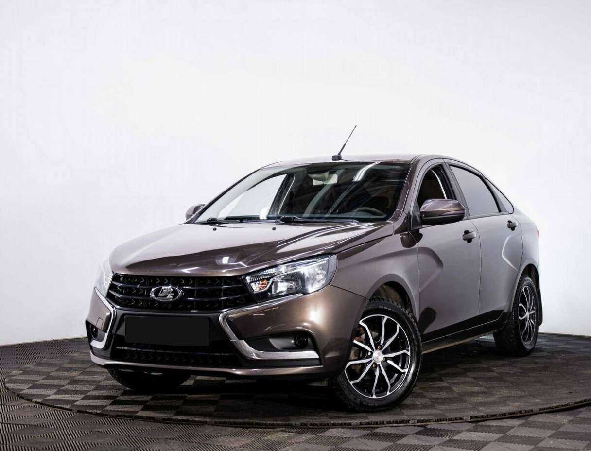 Lada (ВАЗ) Vesta с пробегом — 2018 год. Посмотреть фото